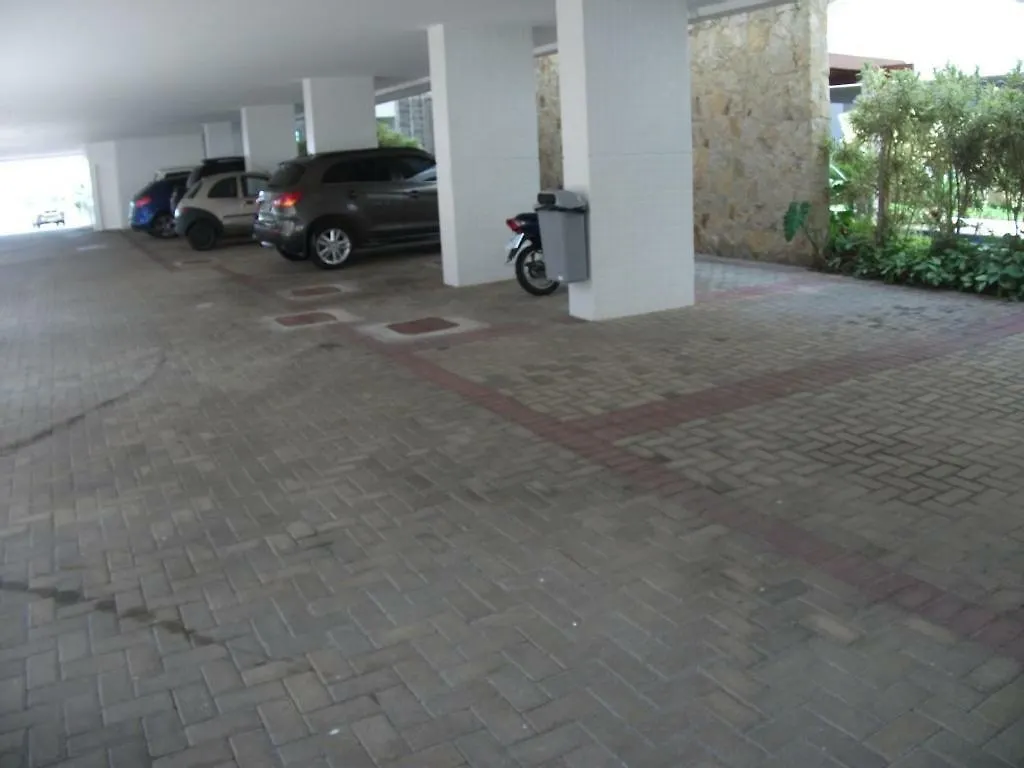 Mandai Apart Lateral Cabo Frio